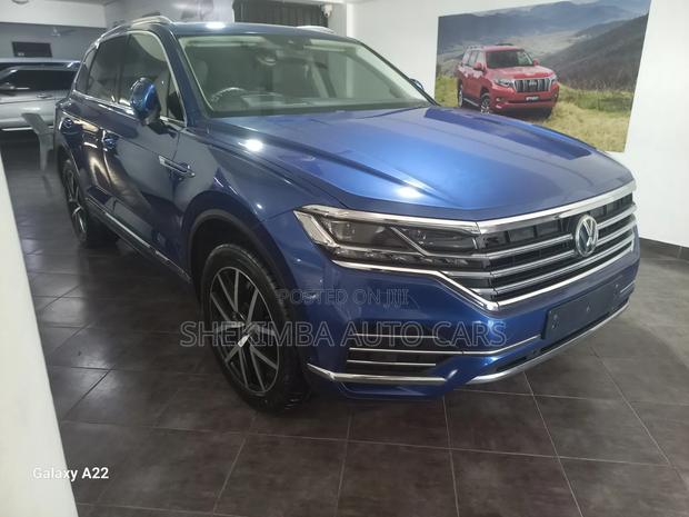 Volkswagen Touareg 2020 Blue