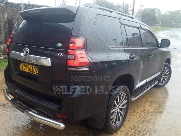 Toyota Land Cruiser Prado 2.8 2018 Black