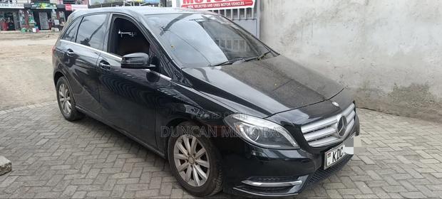 Mercedes-Benz B-Class 2016 Black