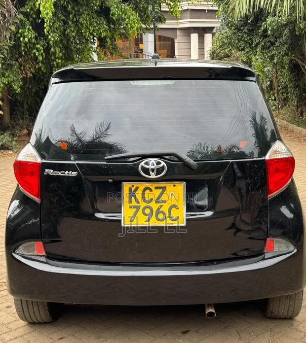 Toyota Ractis 1.5 AWD 2013 Black