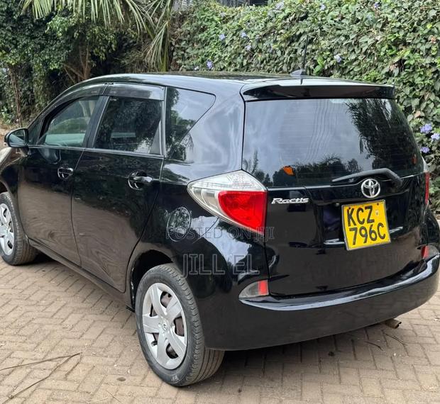 Toyota Ractis 1.5 AWD 2013 Black