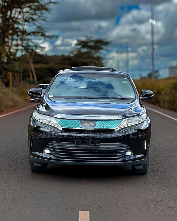 Toyota Harrier 2.0 2018 Black