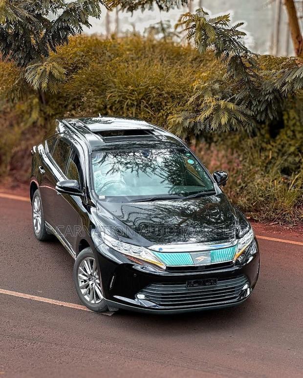 Toyota Harrier 2.0 2018 Black