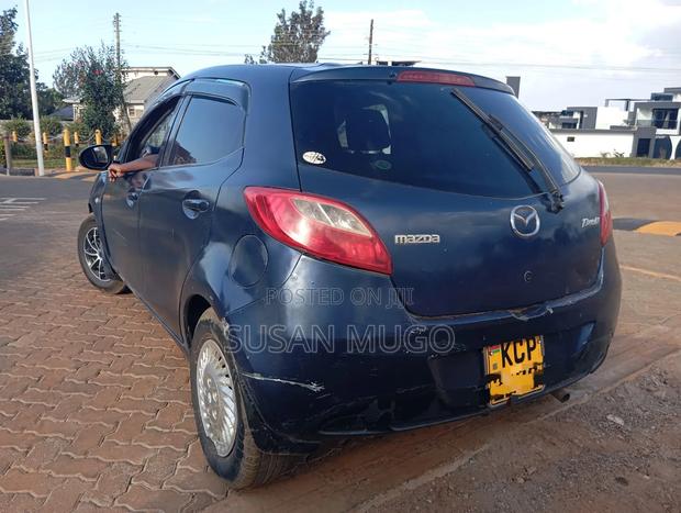 Mazda Demio 2011 Blue