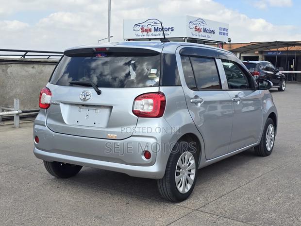Toyota Passo 1.0 FWD 2019 Silver