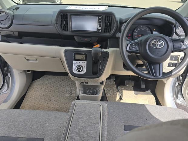 Toyota Passo 1.0 FWD 2019 Silver