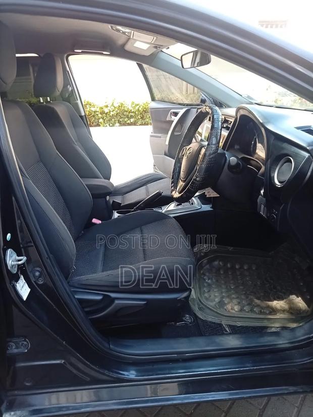 Toyota Auris 2013 Black