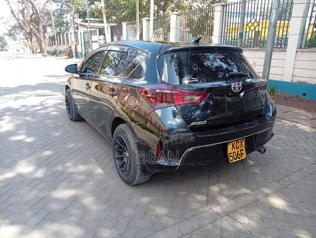 Toyota Auris 2013 Black