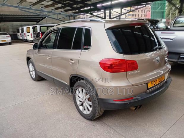 Volkswagen Tiguan 2012 Beige