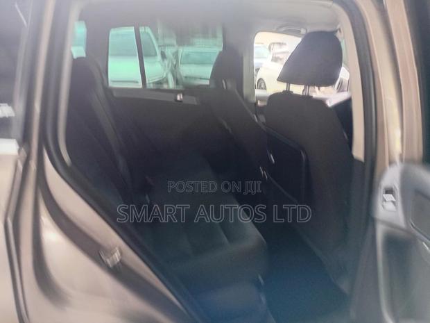 Volkswagen Tiguan 2012 Beige