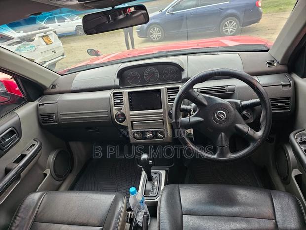 Nissan X-Trail 2008 Red