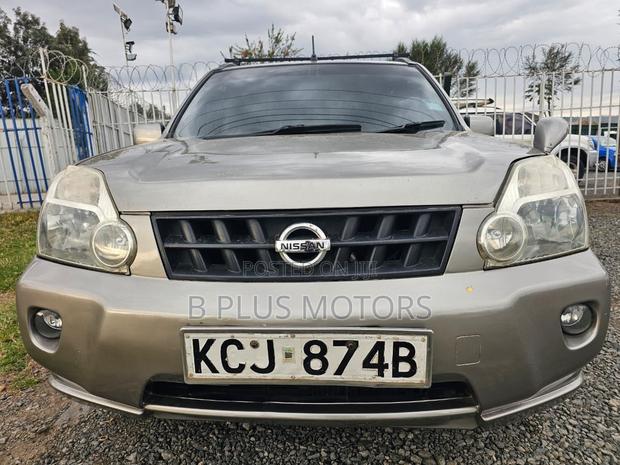 Nissan X-Trail 2010 Gray