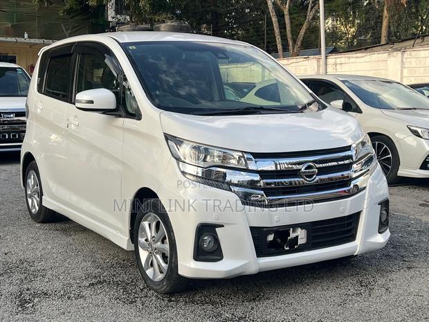 Nissan Dayz Highway Star G 2018 Pearl