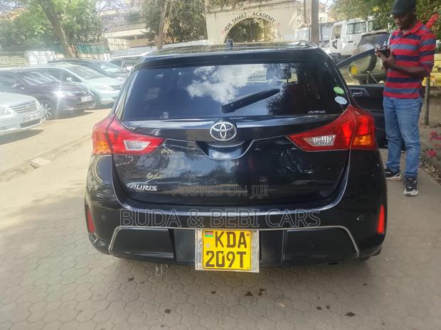 Toyota Auris 2013 Black