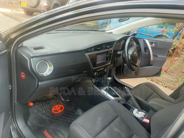 Toyota Auris 2013 Black