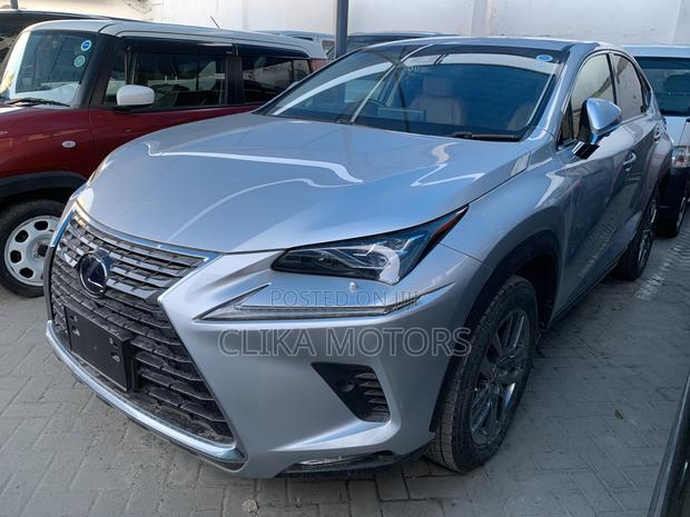 Lexus NX 300h FWD 2019 Ivory