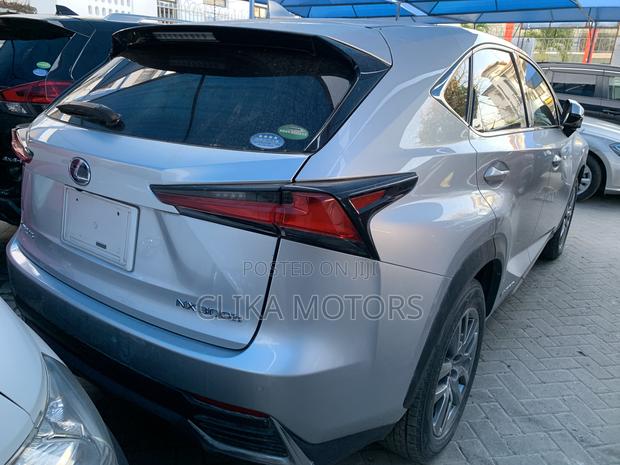 Lexus NX 300h FWD 2019 Ivory