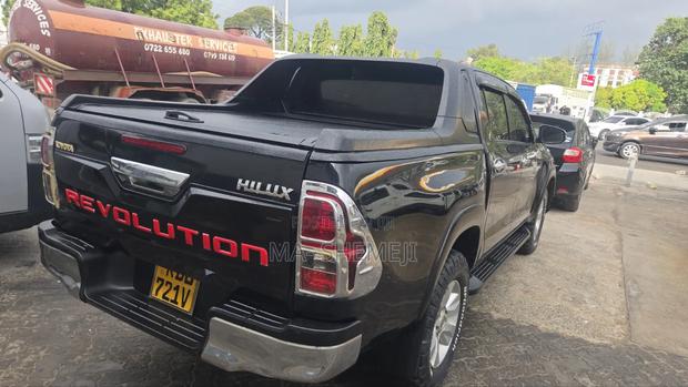 Toyota Hilux Revo Double Cab Deisel 2.8 RWD 2016 Black