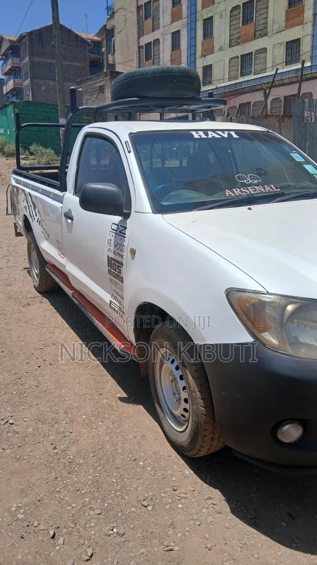 Toyota Hilux 2008 White