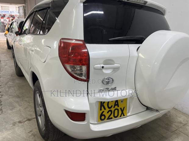 Toyota RAV4 2013 White