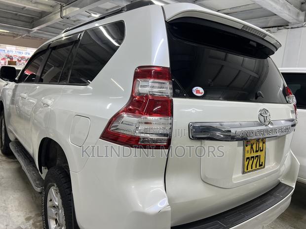 Toyota Land Cruiser Prado 2014