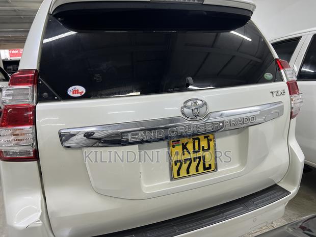 Toyota Land Cruiser Prado 2014