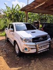 Toyota Hilux 2.5 D-4D SRX 2010 White for sale