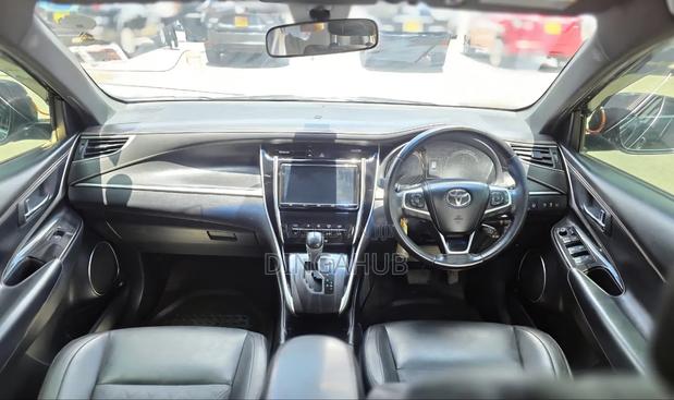 Toyota Harrier 2.0 2017 Matt Black