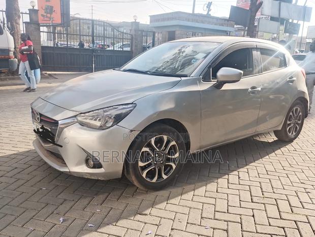 Mazda Demio 2016 Silver