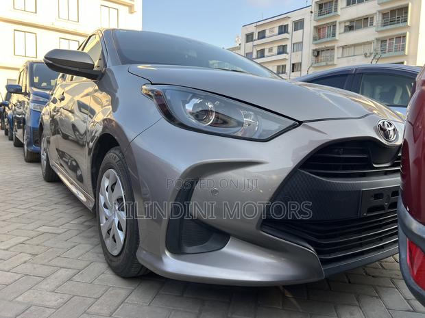 Toyota Yaris 2019 Gray