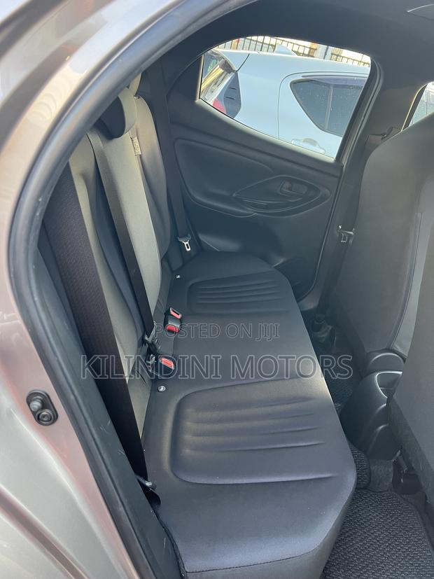 Toyota Yaris 2019 Gray