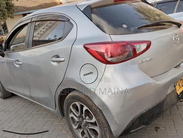 Mazda Demio 2016 Silver