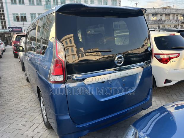 Nissan Serena 2019 Blue