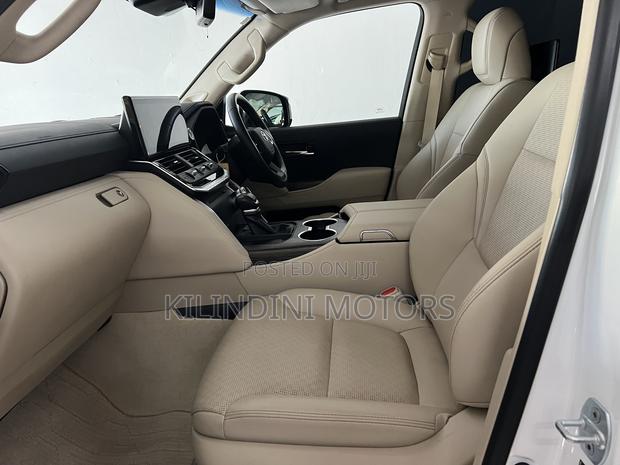 Toyota Land Cruiser 2024