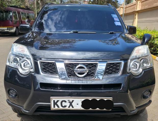 Nissan X-Trail 2012 Black