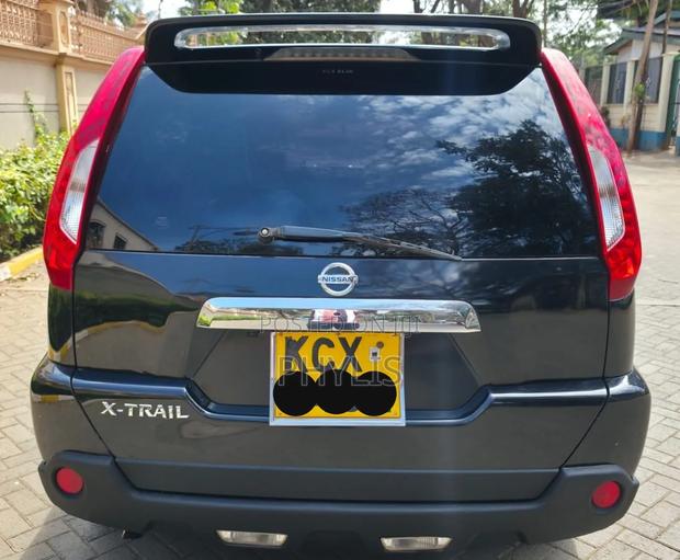 Nissan X-Trail 2012 Black
