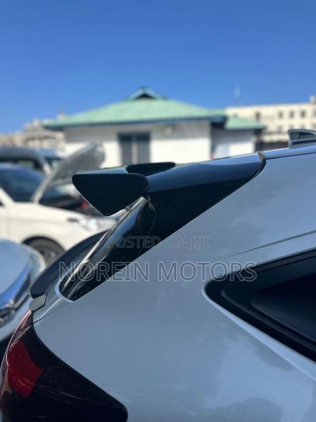 Honda Vezel 2020 Off white