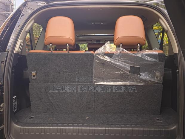 Toyota Land Cruiser Prado 2.8 2021 Black