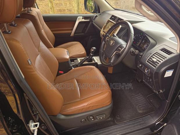 Toyota Land Cruiser Prado 2.8 2021 Black