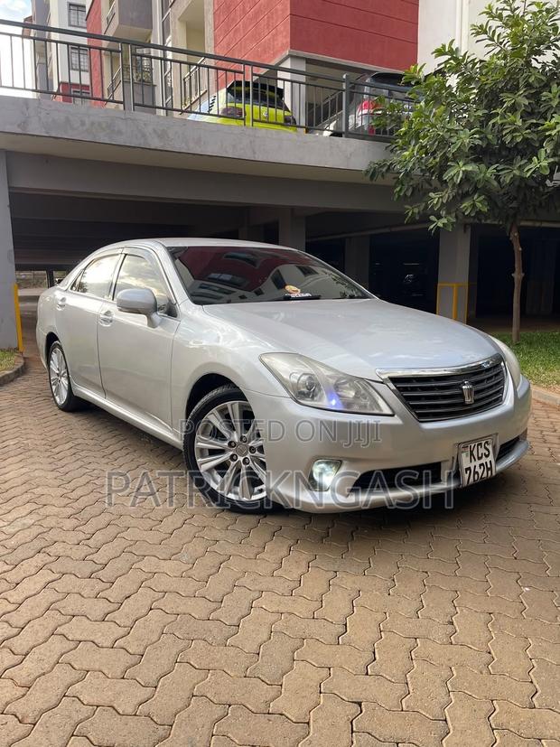 Toyota Crown 2011 Silver