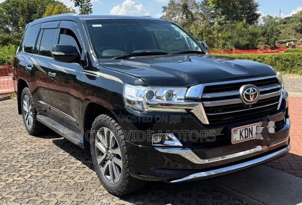 Toyota Land Cruiser 4.6 V8 ZX 2016 Black