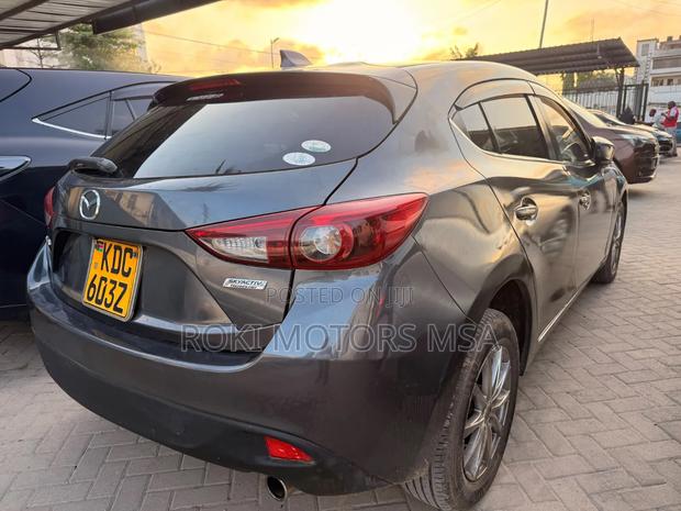 Mazda Axela SV Premium 2014 Gray