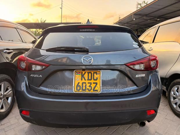 Mazda Axela SV Premium 2014 Gray