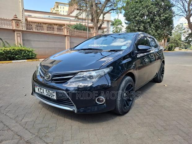Toyota Auris 2013 Black