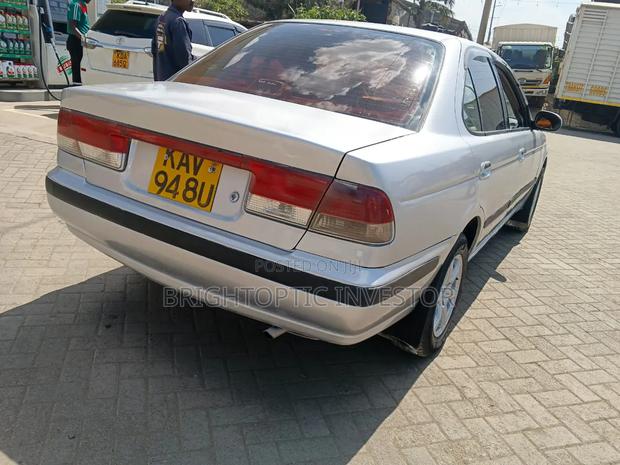 Nissan FB15 2002 Silver