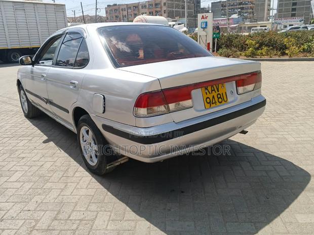 Nissan FB15 2002 Silver