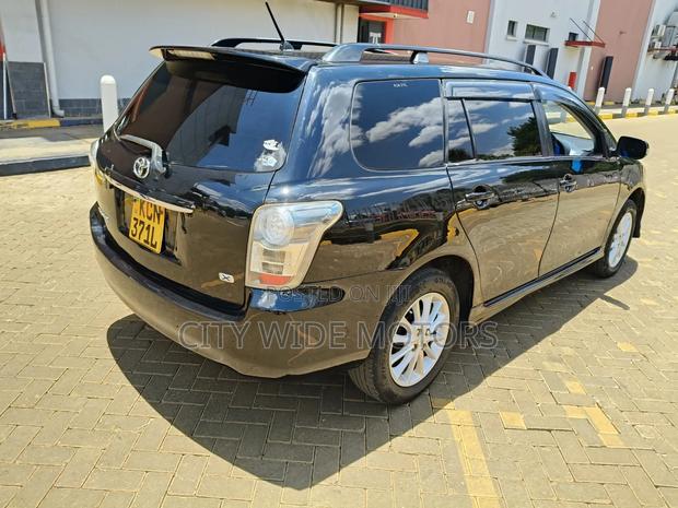 Toyota Corolla Fielder 2010 Black