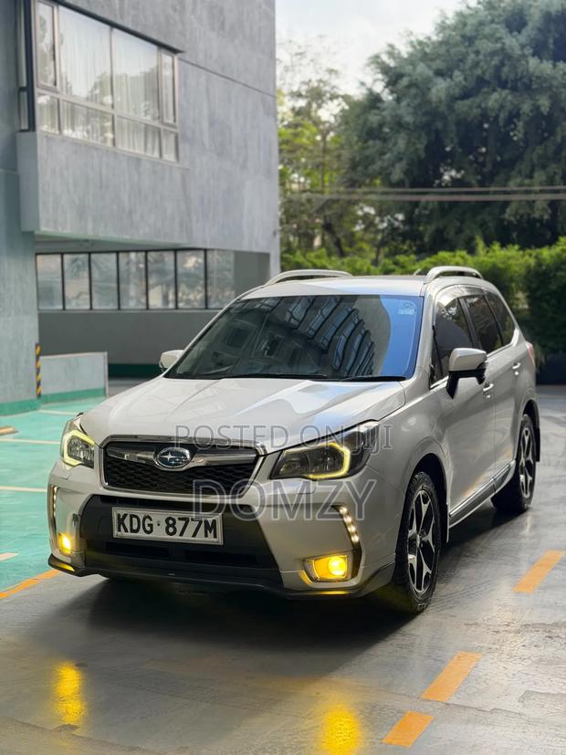 Subaru Forester 2.0XT Premium AWD 2016 White