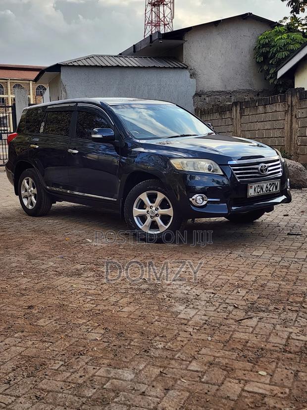 Toyota Vanguard 2010 Black