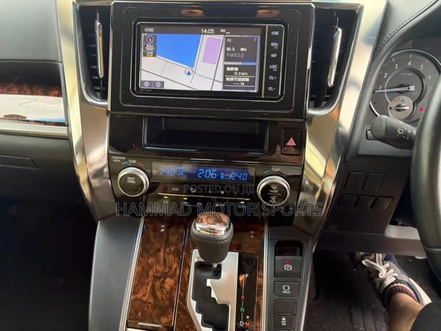Toyota Alphard 2.5 Petrol FWD 2019 Silver